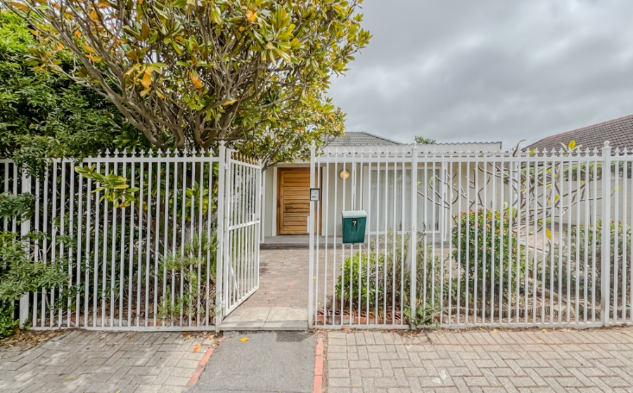 3 Bedroom Property for Sale in Claremont Western Cape